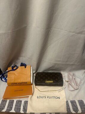 New Designer INSPIRED Shoulder Bag Crossbody With Dust Bag Gift Wrap Brown